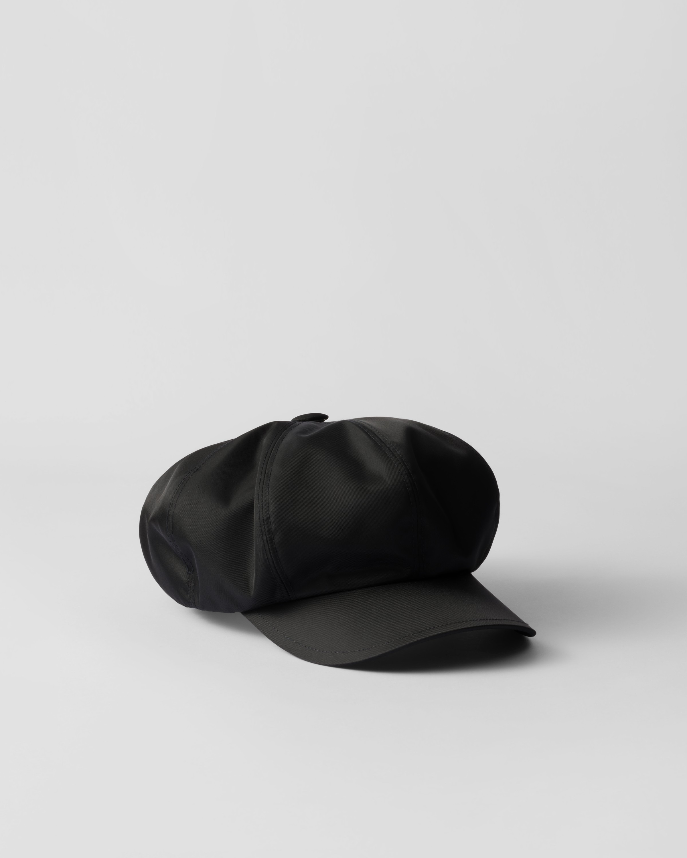 ブラック Re-nylon ニュースボーイキャップ | PRADA