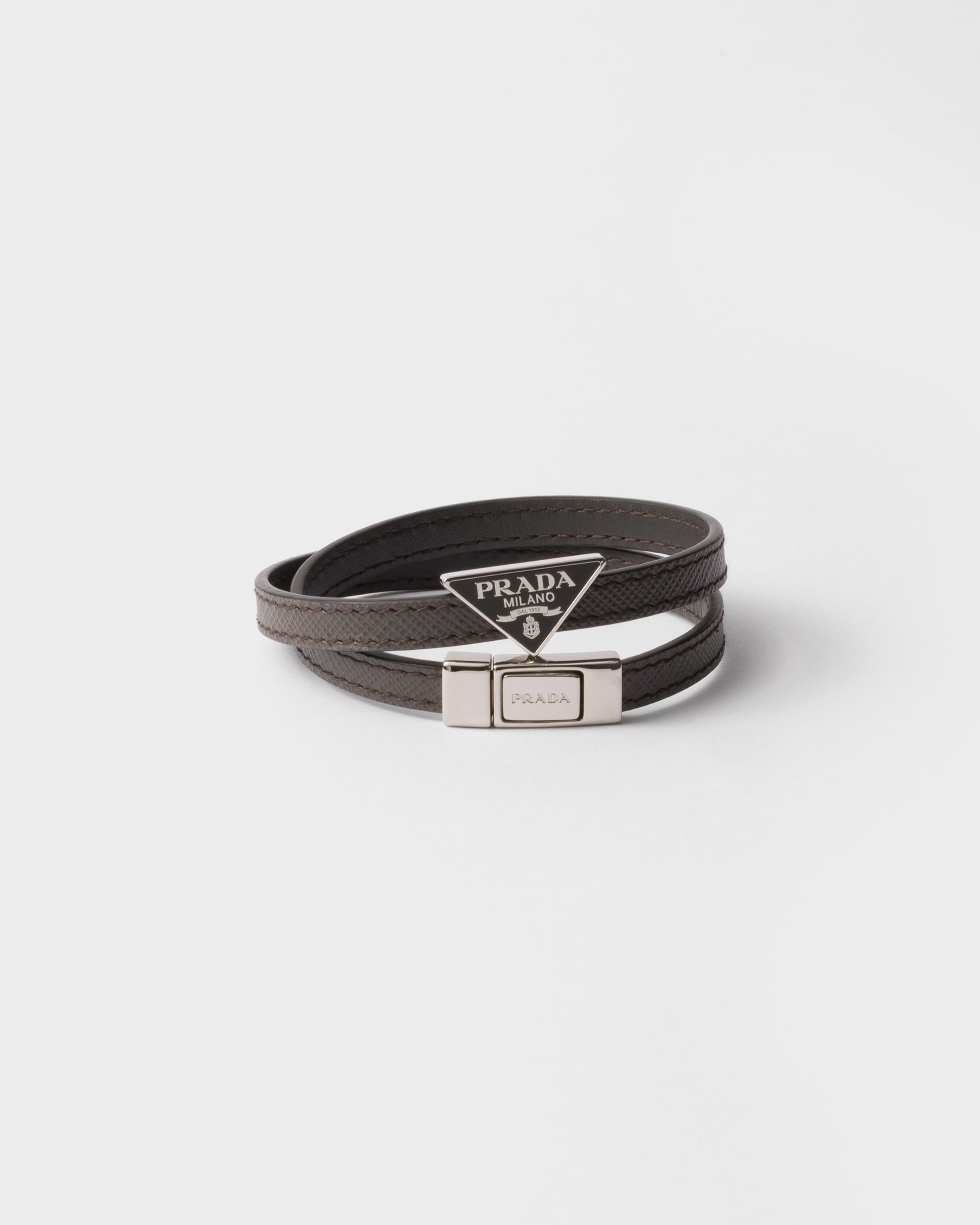 スモーキーグレー サフィアーノレザー ブレスレット | PRADA