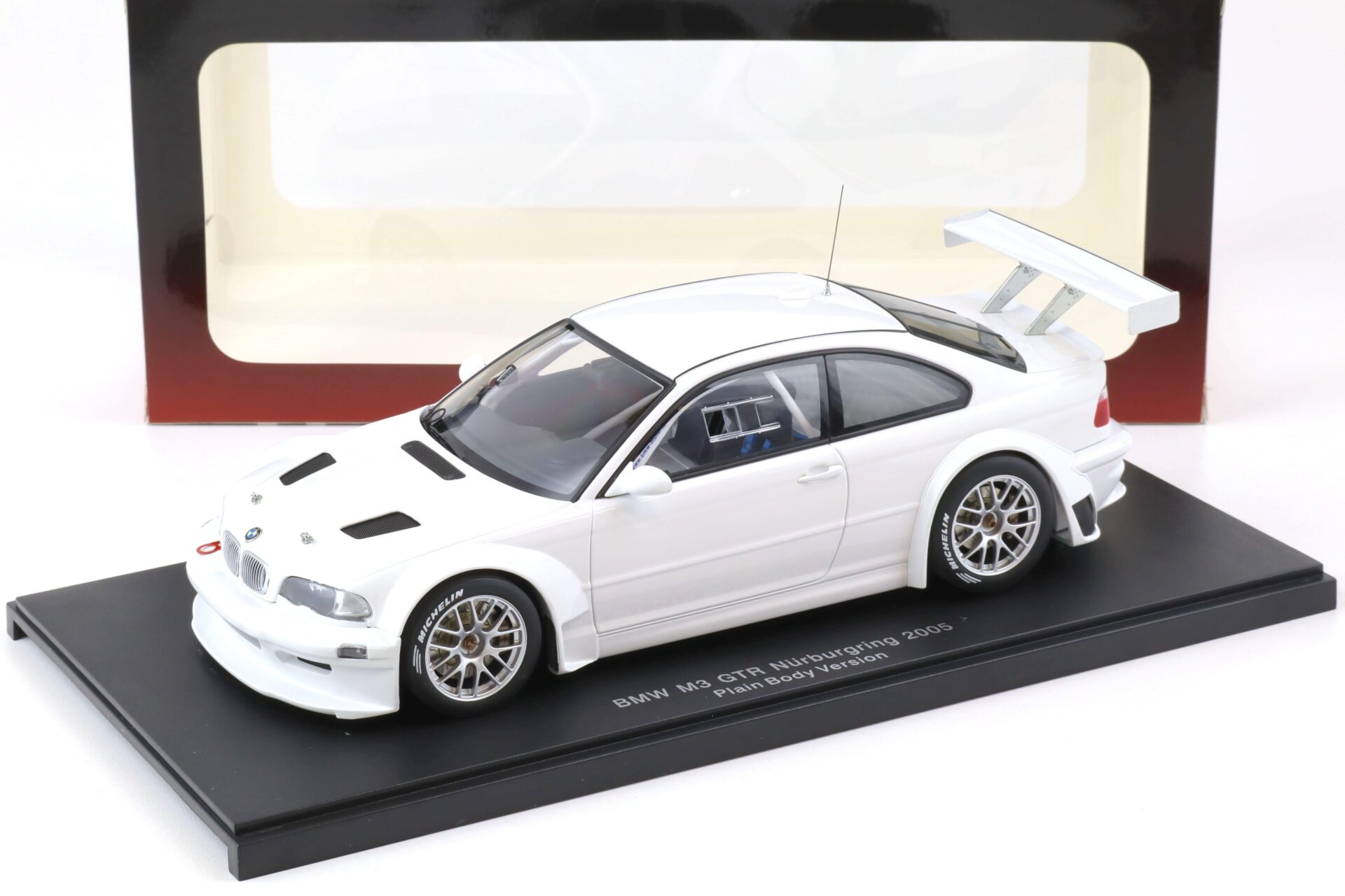 1:18 AUTOart BMW M3 (E46) GTR 24h Nürburgring 2005 Plain Body