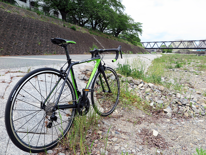 みどりの日なので、グリーンがトレードカラーのロードバイクを紹介