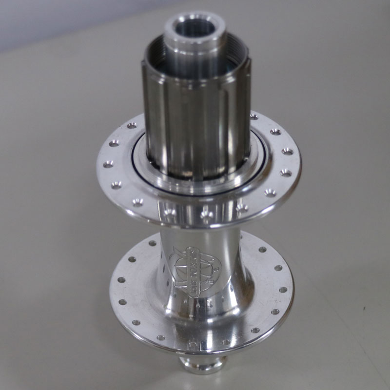 WHITE INDUSTRIES（ホワイトインダストリーズ）CLD BOOST REAR HUB