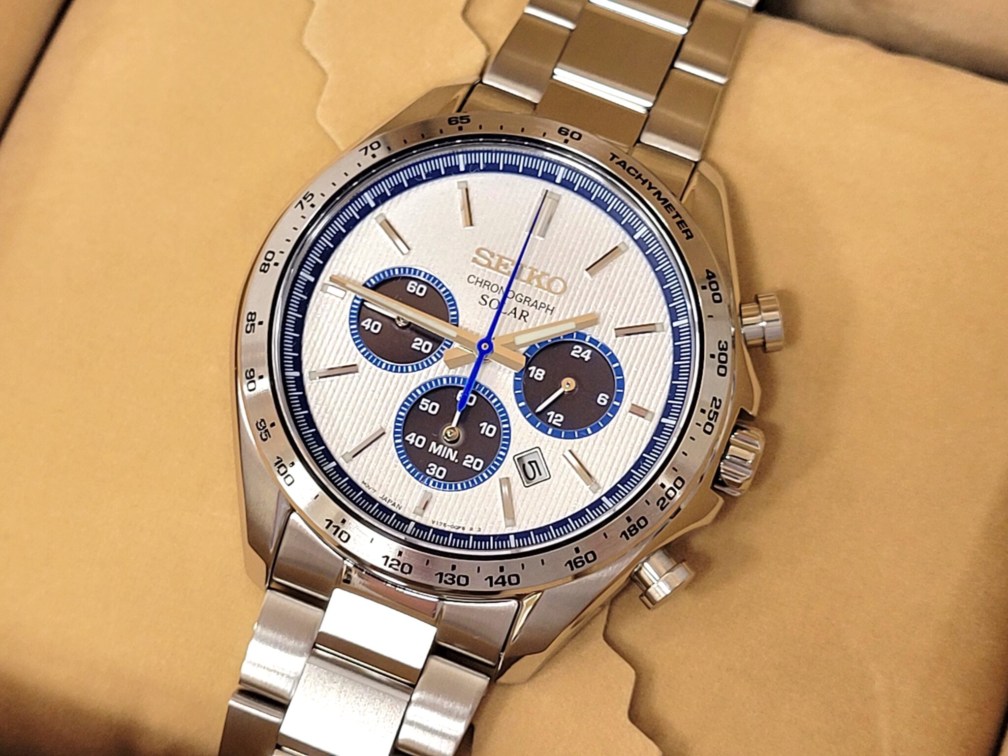 SEIKO ソーラー腕時計 クロノグラフ V175-0FA0をお買取りしました