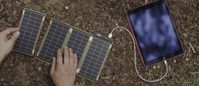 Solar Paper｜紙ほどの薄さの超軽量ソーラー充電器「ソーラーペーパー