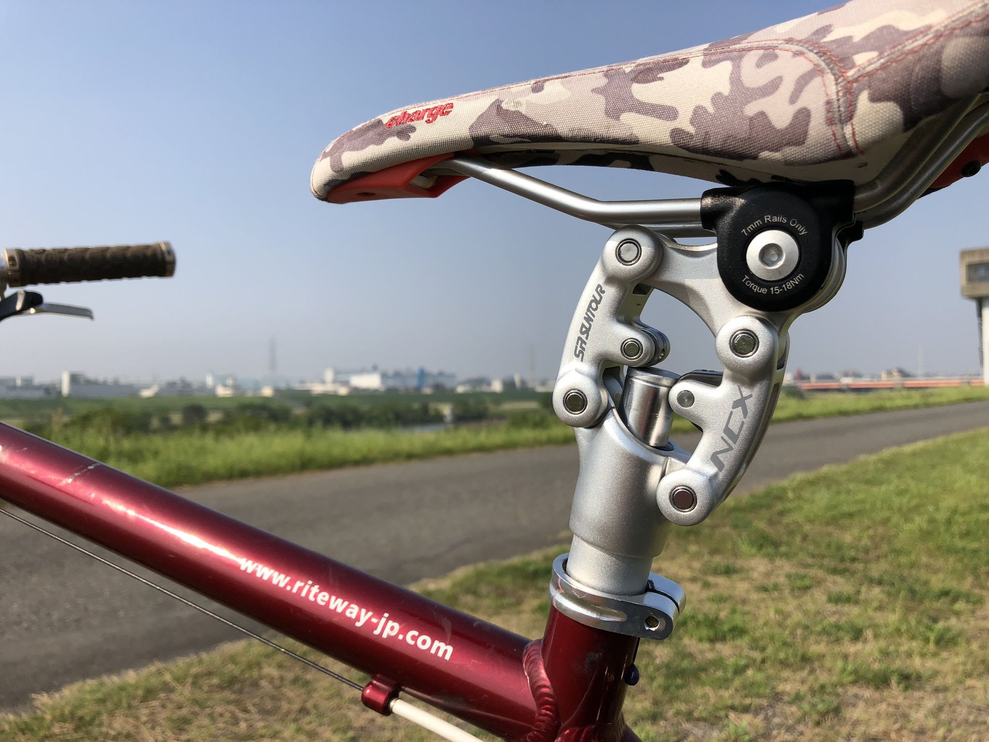 NCX SUSPENSION SEATPOST｜NCX サスペンションシートポスト｜SR