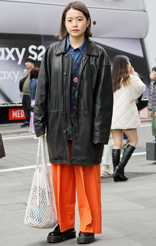 定点観測・第517回 茶系レザー（タッチ）アウター ACROSS（アクロス）