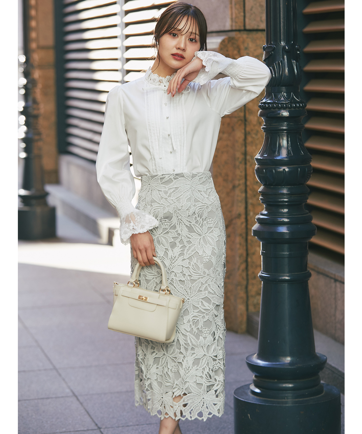 カットワークフラワーレース刺繍タイトスカート