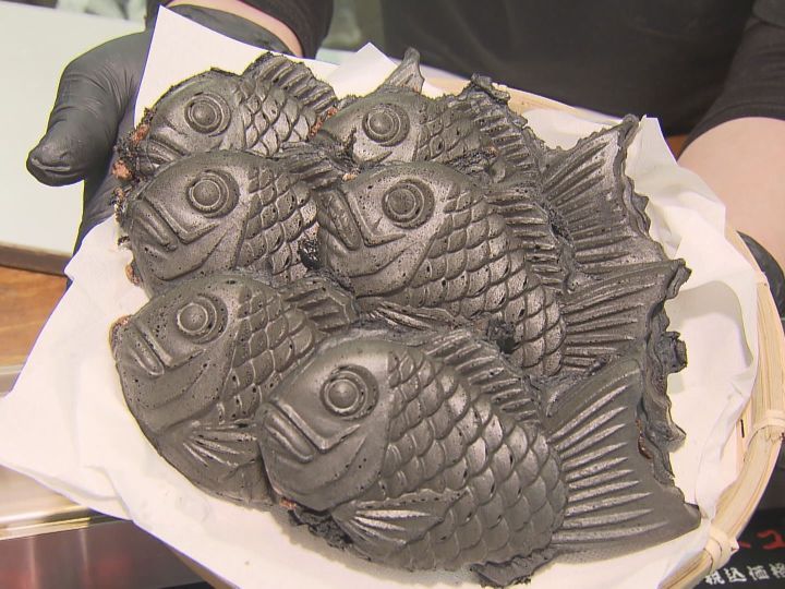 焦げではありません」エンタメ青果店から斬新スイーツ“真っ黒なたい