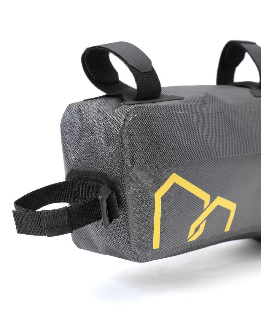 フレームバッグ 4.5L 【EXPEDITION FRAME PACK/ ミディアム】｜APIDURA