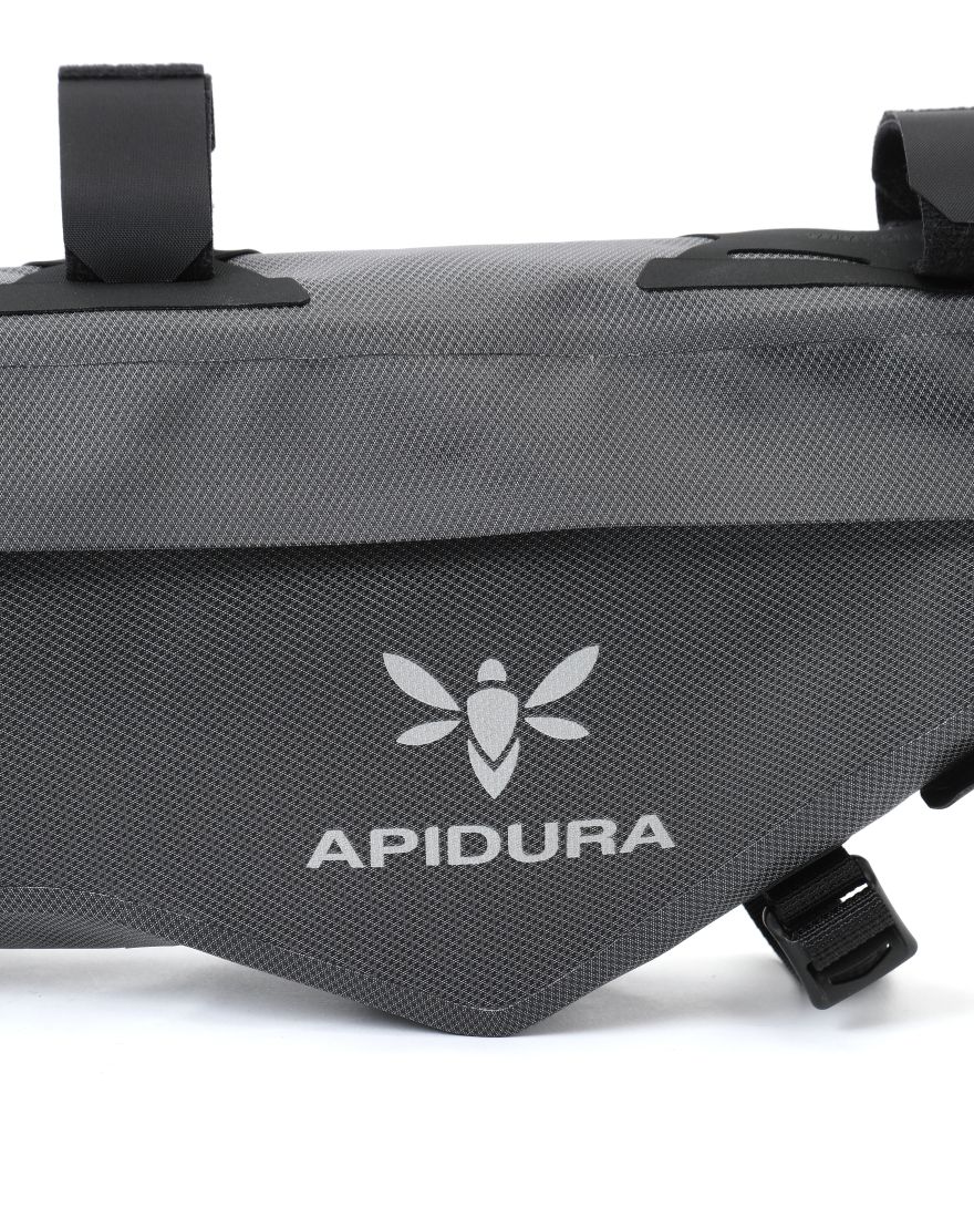フレームバッグ 4.5L 【EXPEDITION FRAME PACK/ ミディアム】｜APIDURA