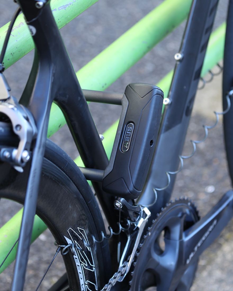 U字ロック【ABUS GRANIT PLUS 640/150mm】｜ABUS（アブス）｜TOKYOlife