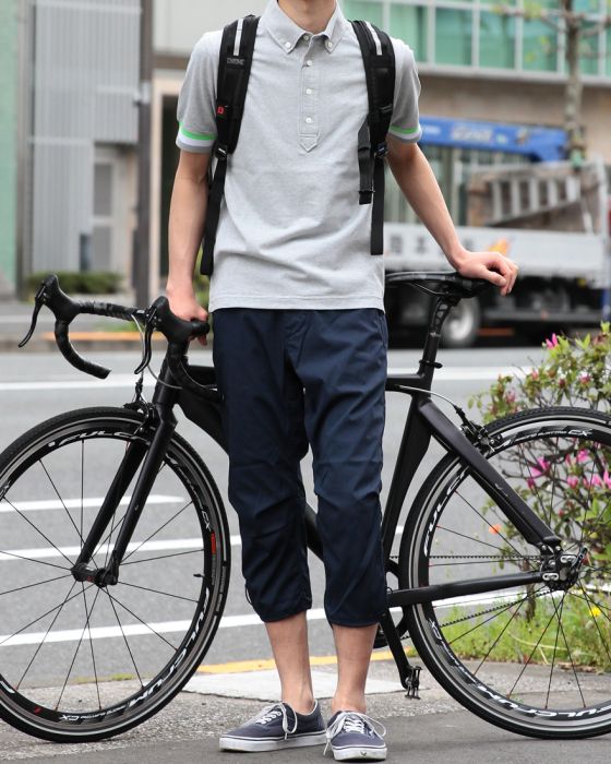 選ばれるだけの理由がある、今旬のクロップドパンツ3選。｜TOKYOlife