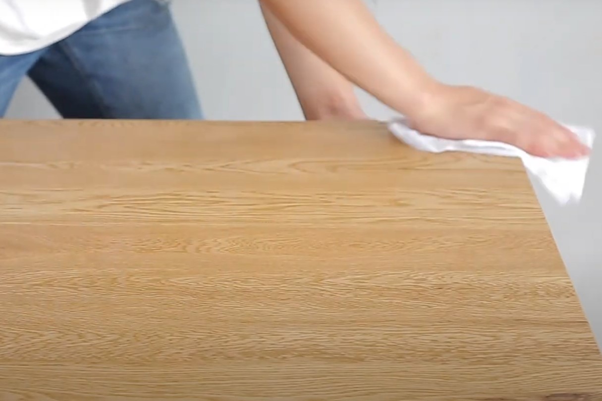 無垢のダイニングテーブルの詳しいメンテナンス方法について