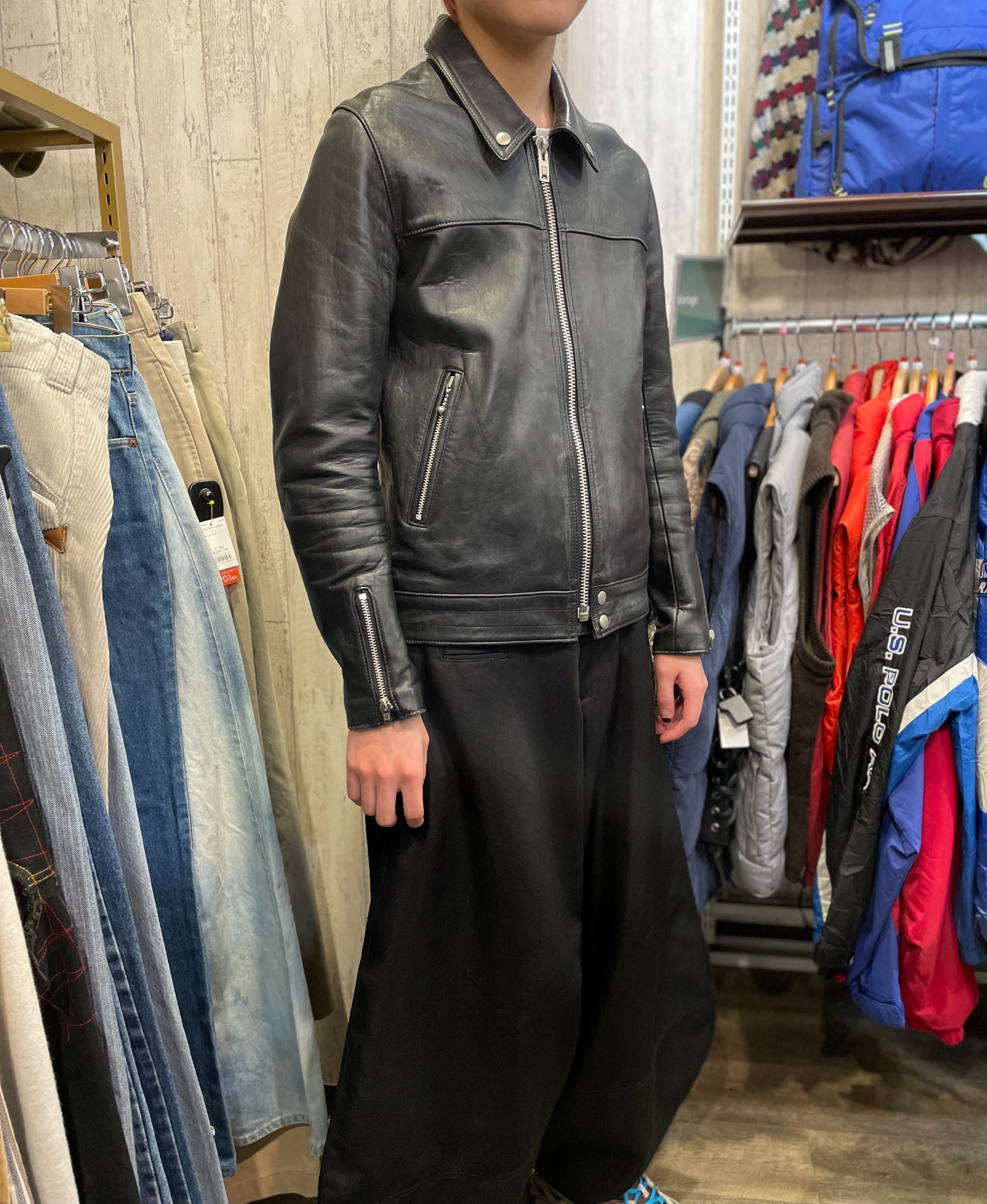 undercover より UISM レザーシングルライダースジャケット が入荷しま