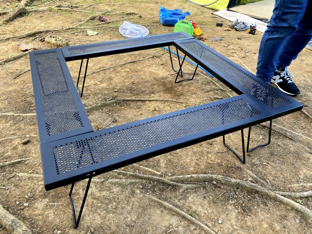 尾上製作所マルチファイヤーテーブルはアレンジ自在の最強焚き火