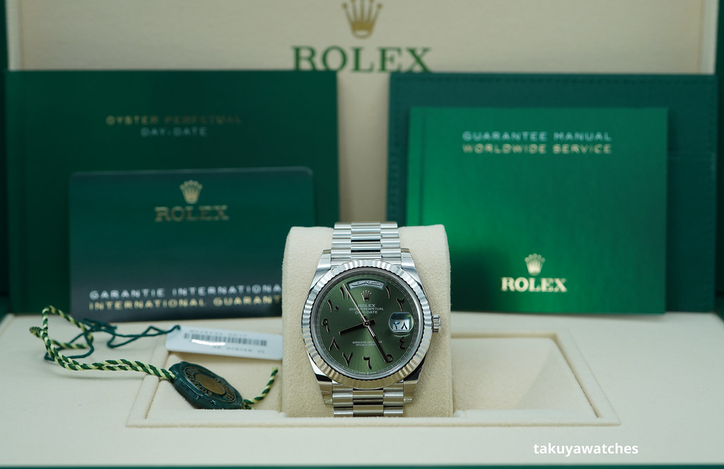 MINT Rolex 228236 DAY DATE PLATINUM FLUTED BEZEL ARABIC GREEN DIAL