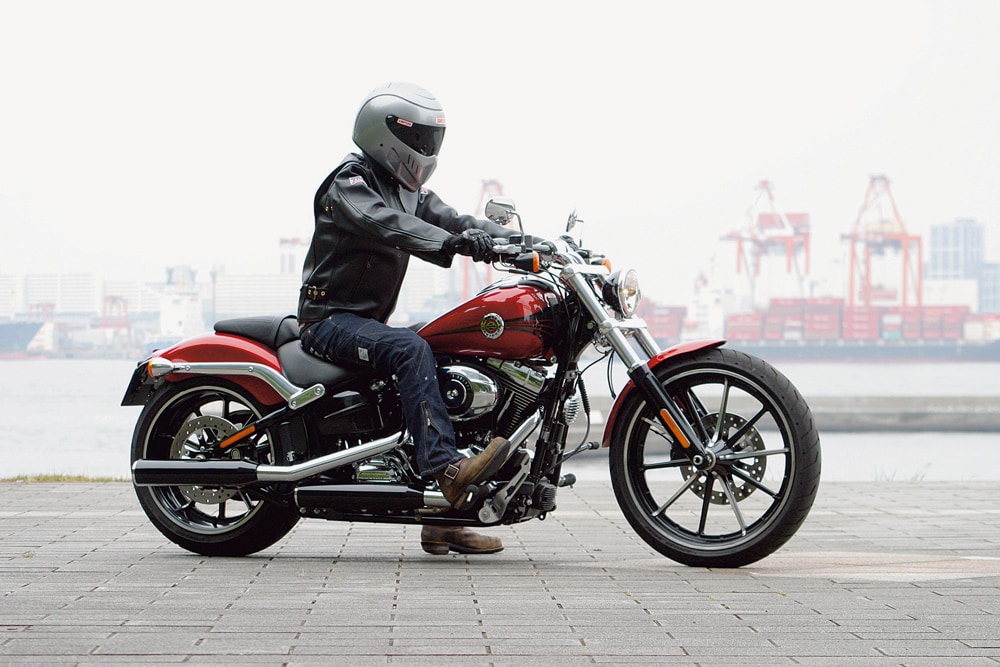 HARLEY-DAVIDSON FXSB ブレイクアウト - バイク足つき アーカイブ