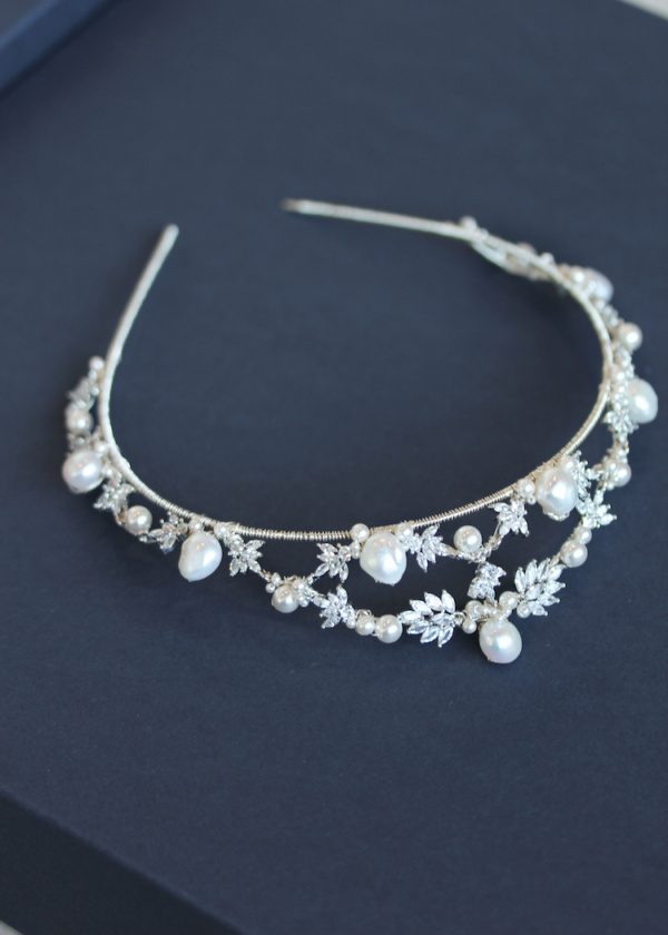 MARGAUX | Pearl bridal tiara
