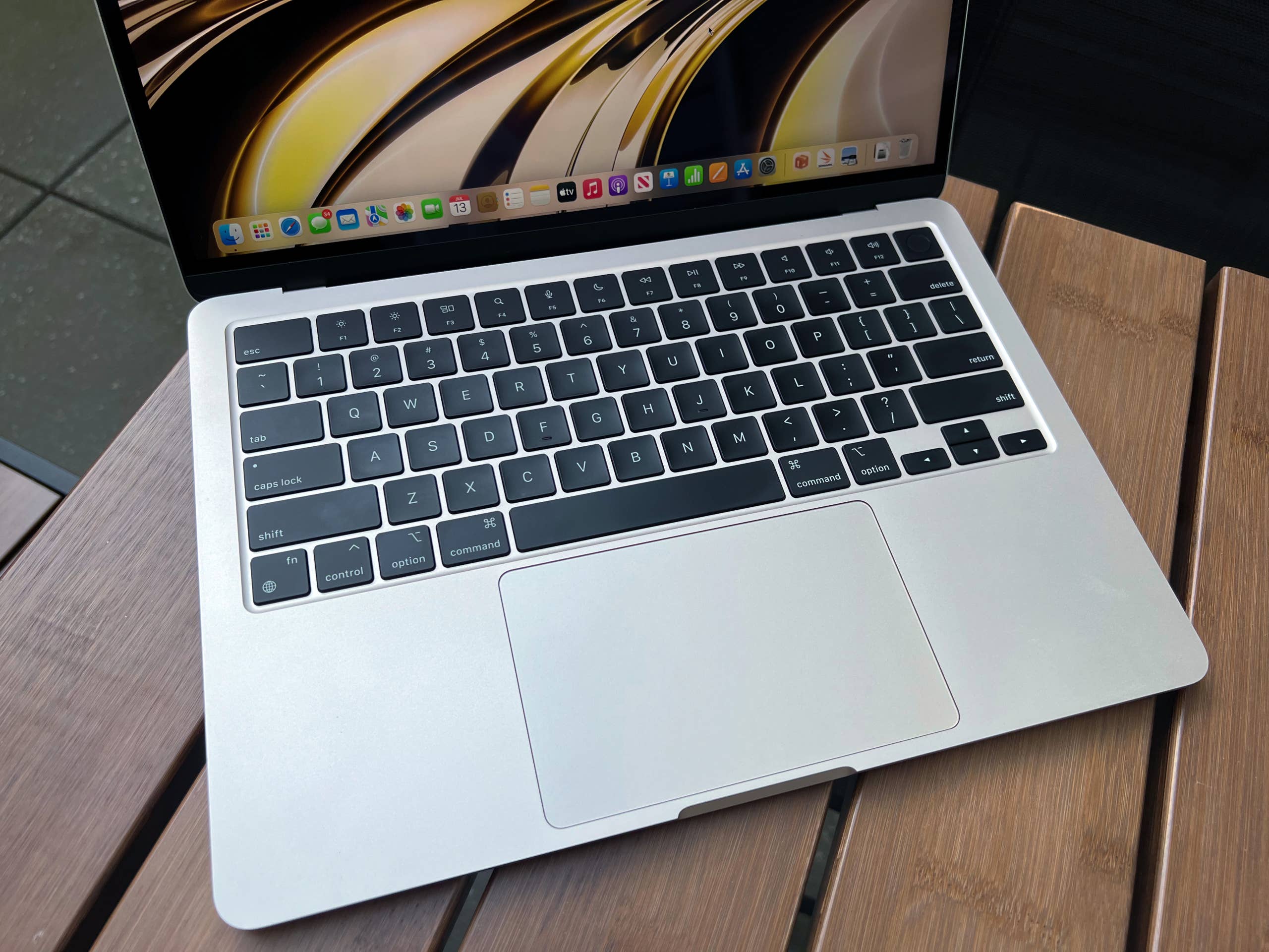 MacBook Air with M2 Review: Modern Design + Modern Performance