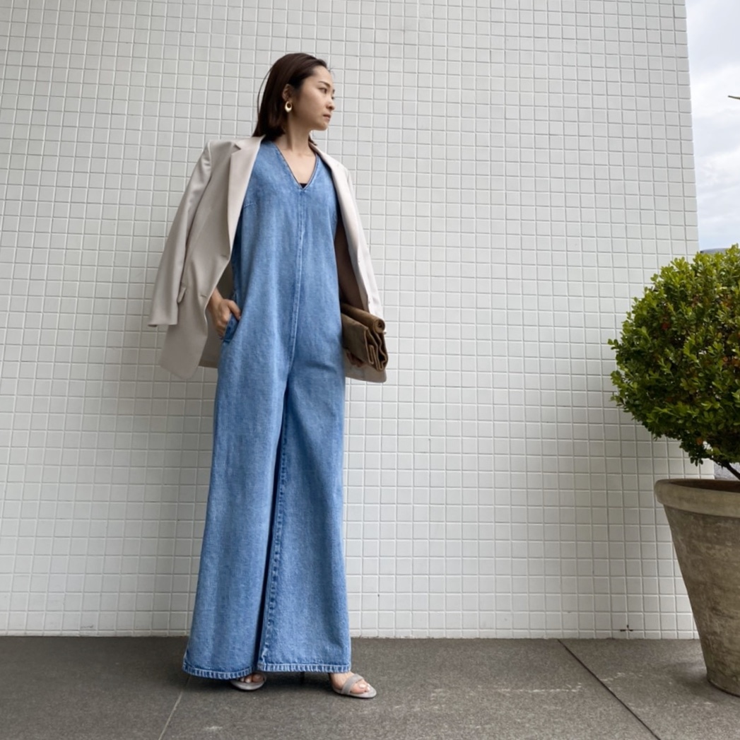 デニムオールインワン×テーラードジャケット｜THIRD MAGAZINE