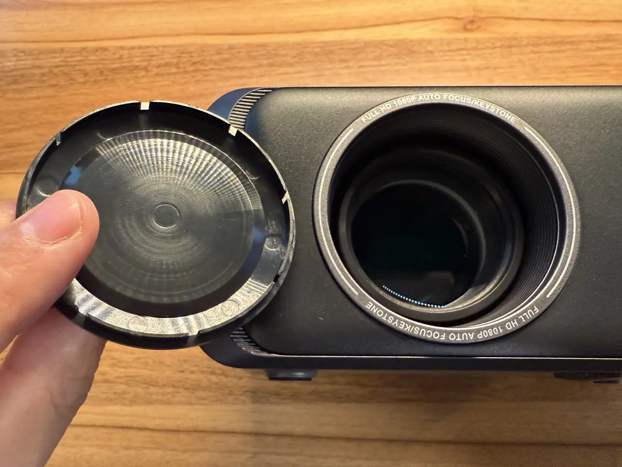 iWiMiUS P65 実機レビュー！Netflix公式対応＆1000ANSIのスマート