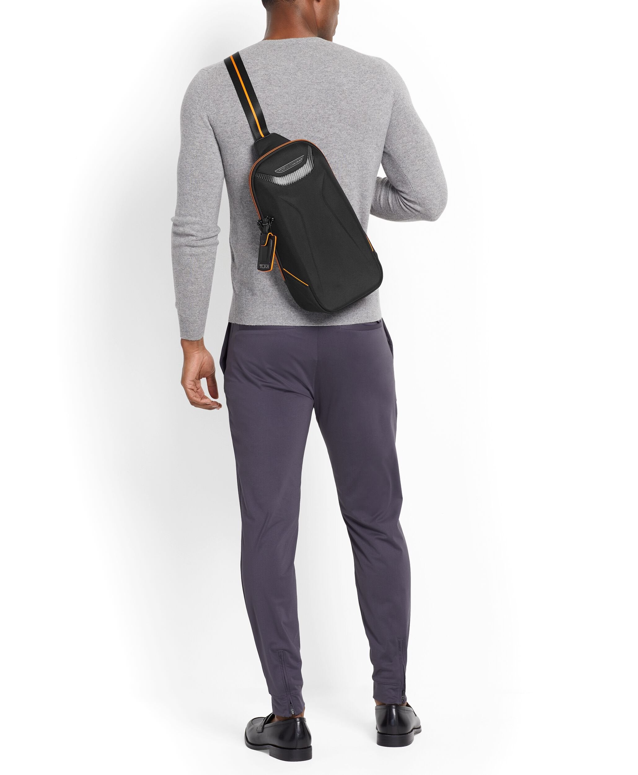 TUMI I MCLAREN 「トルク」スリング ブラック｜TUMI(トゥミ)公式サイト
