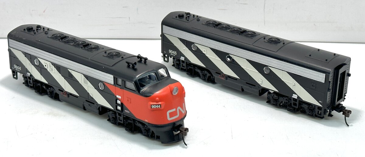 Athearn 80393 HO Canadian National Zebra F7 A/B Diesel Locomotive