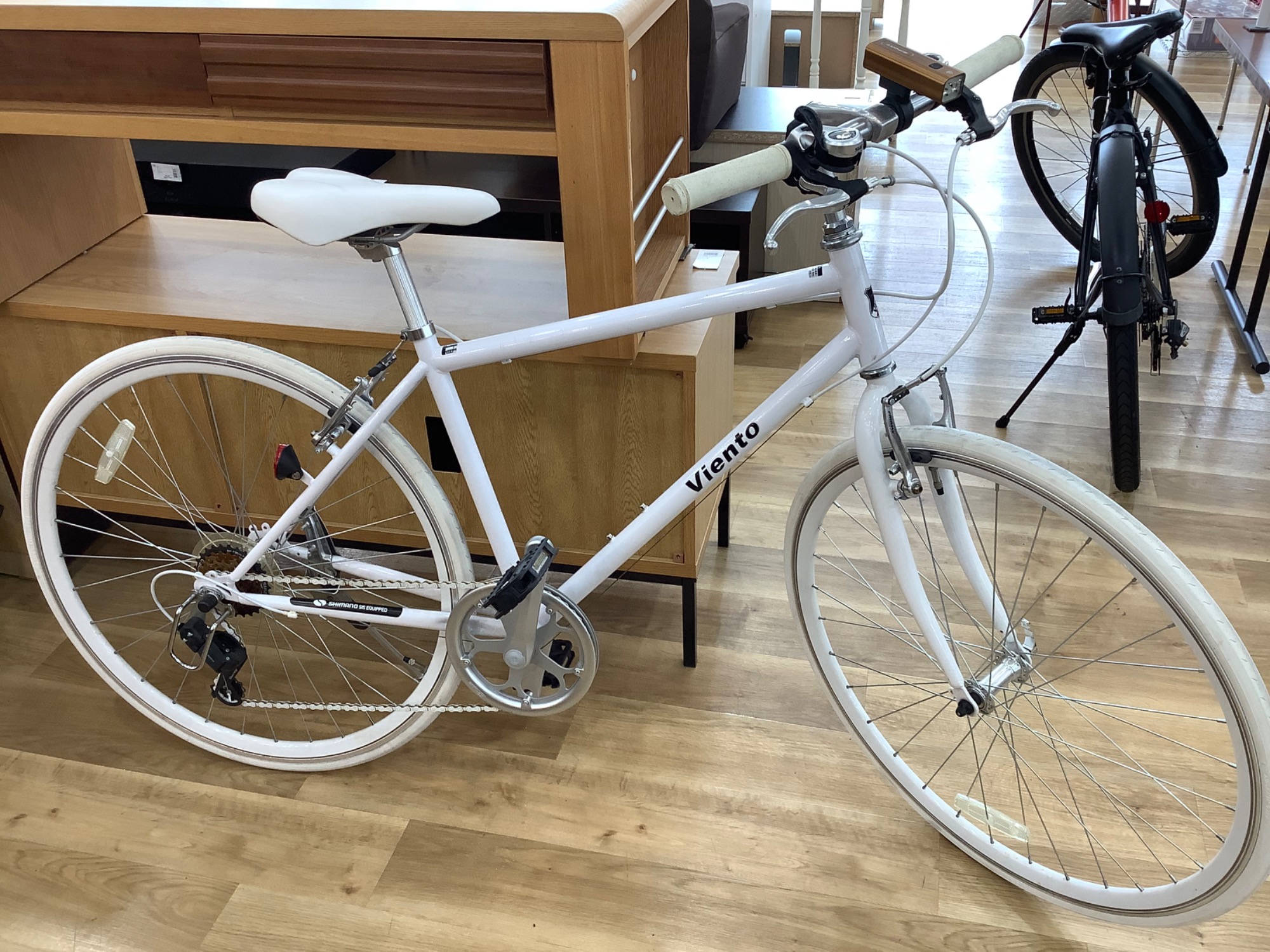 Viento（ヴィエント）のロードバイクとGIANT（ジャイアント）のクロス