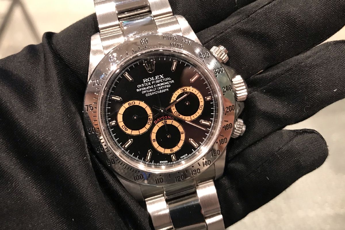 お客様の逸品腕時計 紹介 ～デイトナ 16520 A番 ブラウンアイ 絶妙変化