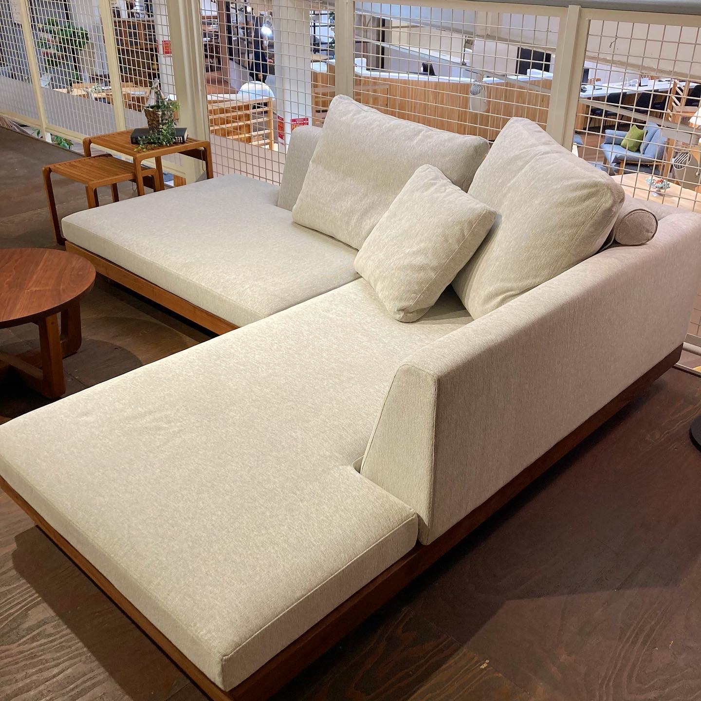 レイジーデニッシュソファ – 商品カタログ