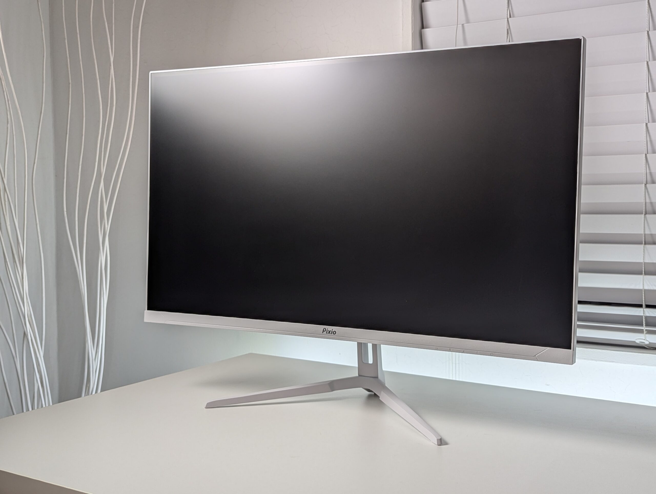 レビュー】Fast IPSパネル搭載『Pixio PX278 Wave White』 白くて高