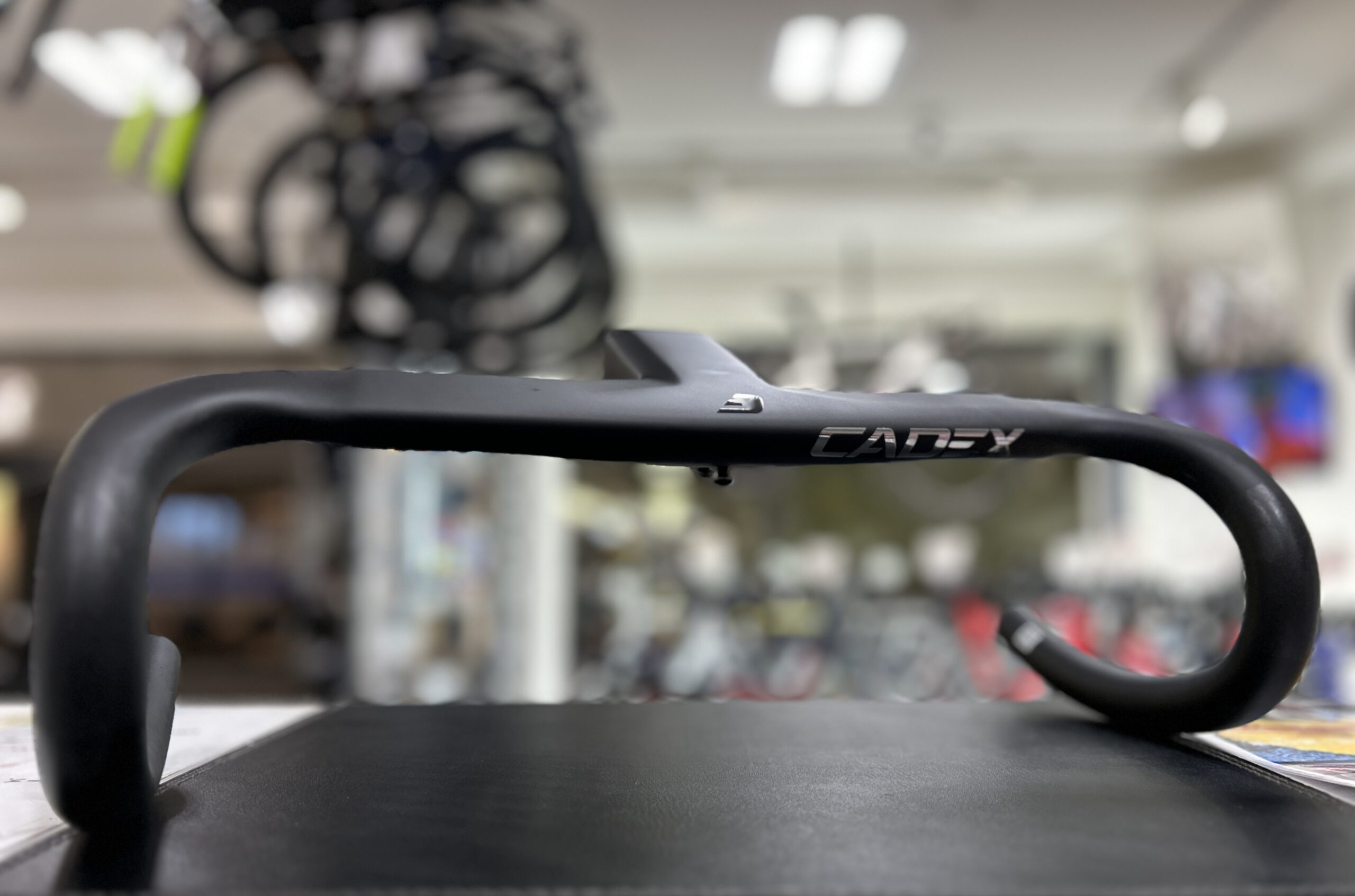 Giant Propelに最新の一体型ハンドルを取り付けました！ ヤマダ