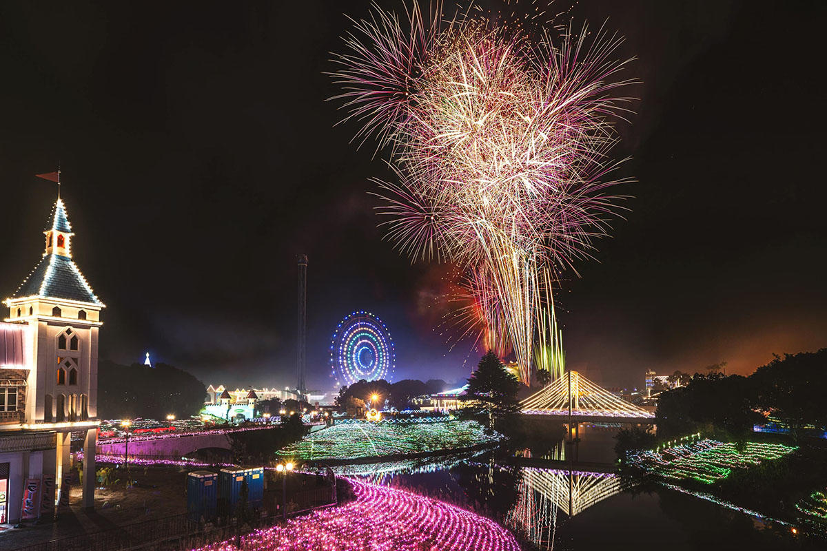 2025】「まるがめ婆娑羅花火ファンタジア in レオマ」が本日開催！3200