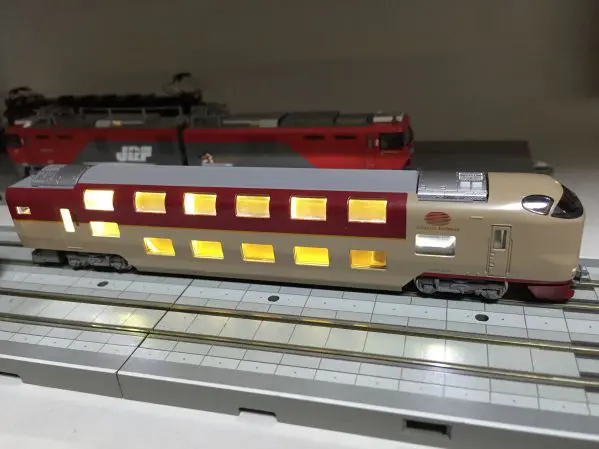 285系サンライズエクスプレスを弄る。その6 テープLEDで室内灯
