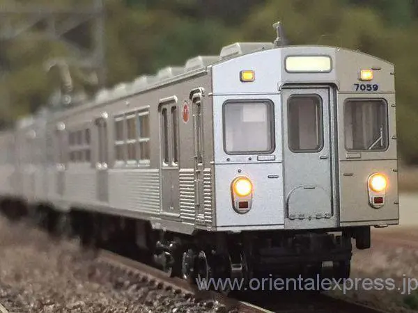 KATO 東急7000系 レジェンドコレクション No,9 入線しました。10-1305