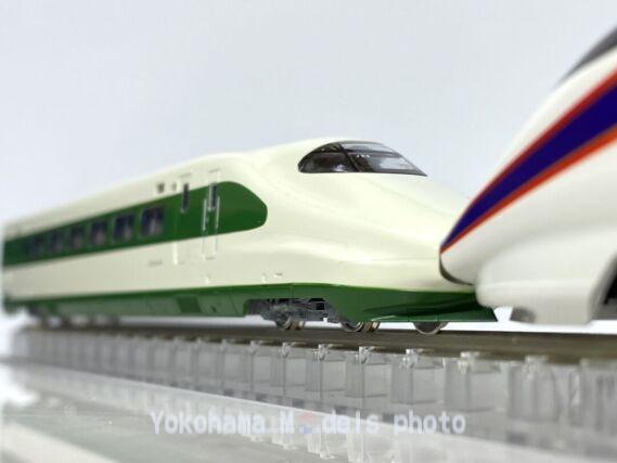 E2系1000番台新幹線 200系カラー が入線しました。KATO 10-1807 特別