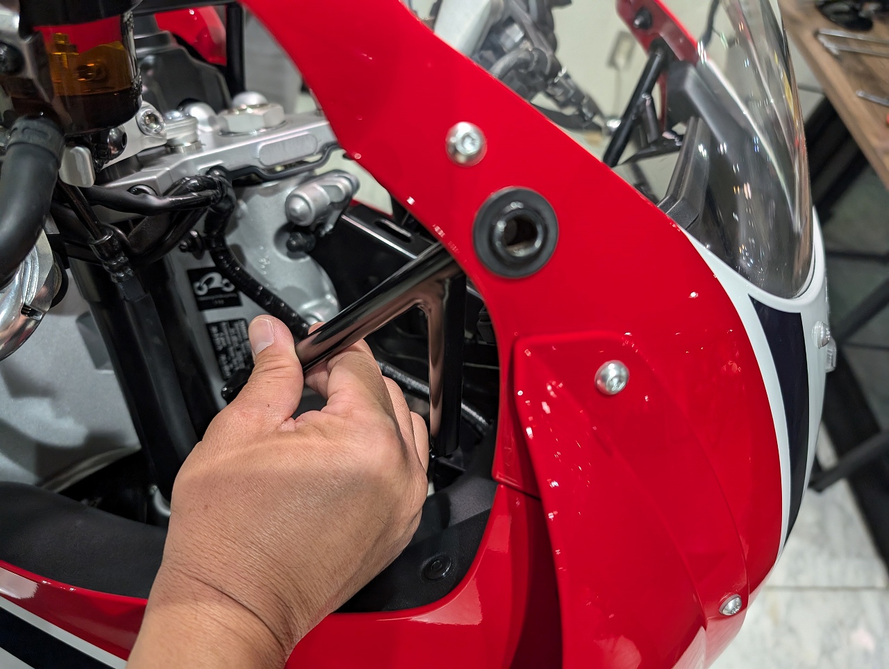 XSR900GP用ミラー移設キット 取付・取扱説明書 – YSP横浜戸塚