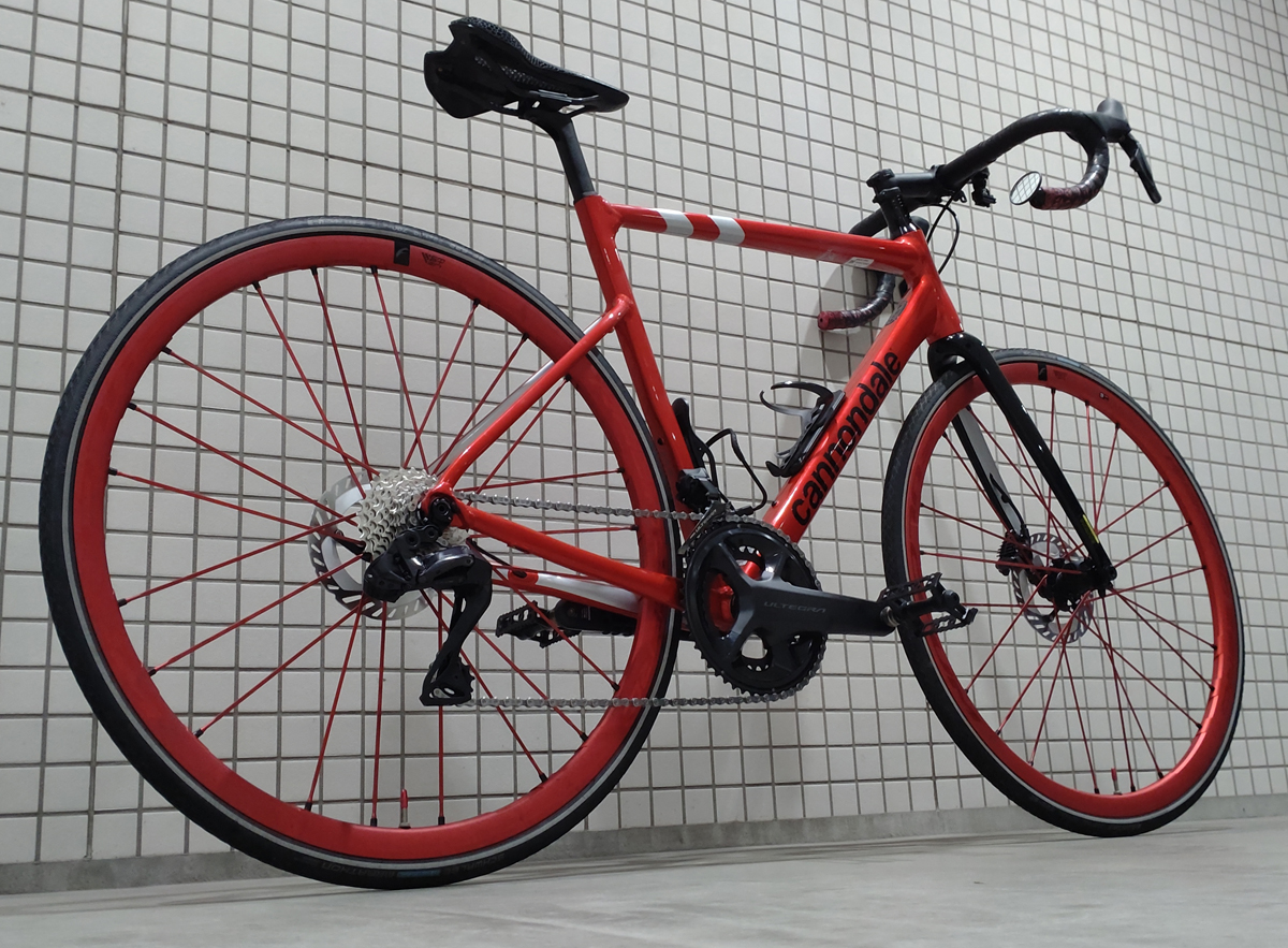 お客様の1台】レッドカラーなバイクのコンポ載せ替え CANNONDALE