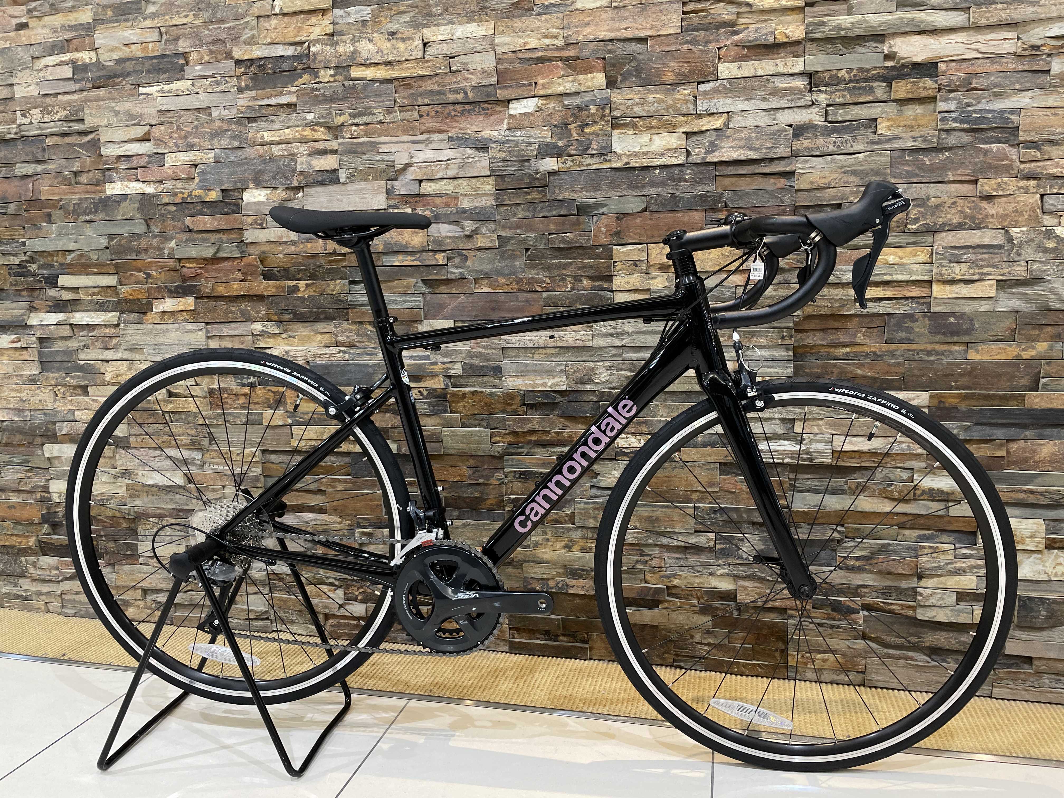 cannondale】初めての一台に。15万円以下の高品質なエントリーロード
