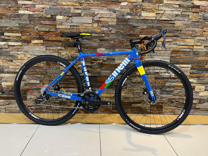 CINELLI】オシャレなカラーリングでデザイン性◎初めてのグラベルに