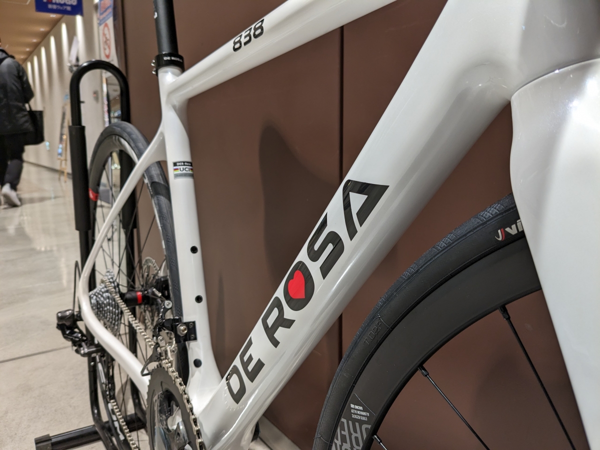 DEROSA】DEROSA×カンパニョーロの組み合わせが美しい一台ご紹介です