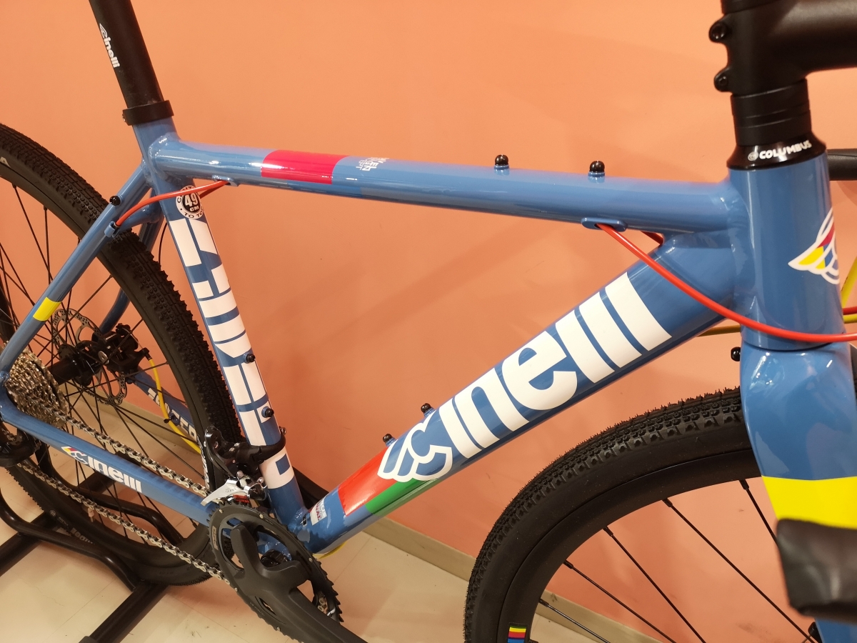 CINELLI】カラフルなカラーリングがポップなグラベル、ZYDECO LALAをご