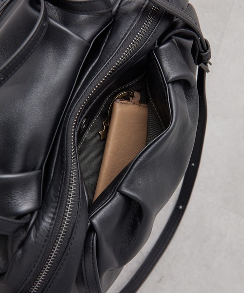 ear PAPILLONNER（イア パピヨネ） ボストンバッグ 「本革/430g