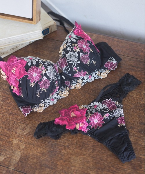 Dolce Fiora（ドルチェ フィオラ） ブラジャー ショーツセット