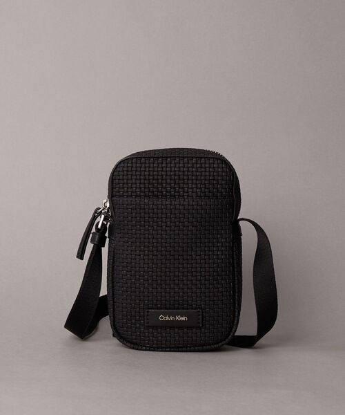 Calvin Klein（カルバン・クライン） ショルダーバッグ クロスボディ