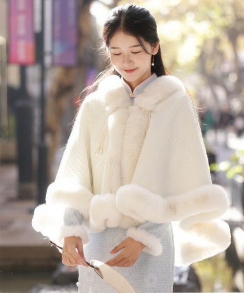 gossip!ロサンゼルス ポンチョ 「Y2Kガーリー」レトロファー付き