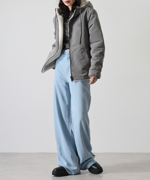 GUESS（ゲス） ブルゾン アウター GUESS REVERSIBLE SHERPA JACKET