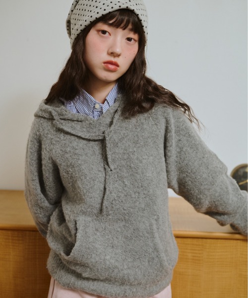 common gull products. ニット セーター うろこ雲なニットフーディー