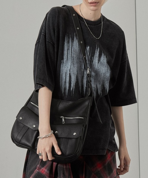 ショルダーバッグ 「Alfred Alex」マルチポケットZIPショルダーバッグ