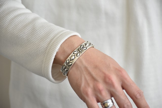 Indian Jewelry（インディアンジュエリー） ナバホ レイアダカイ Ray