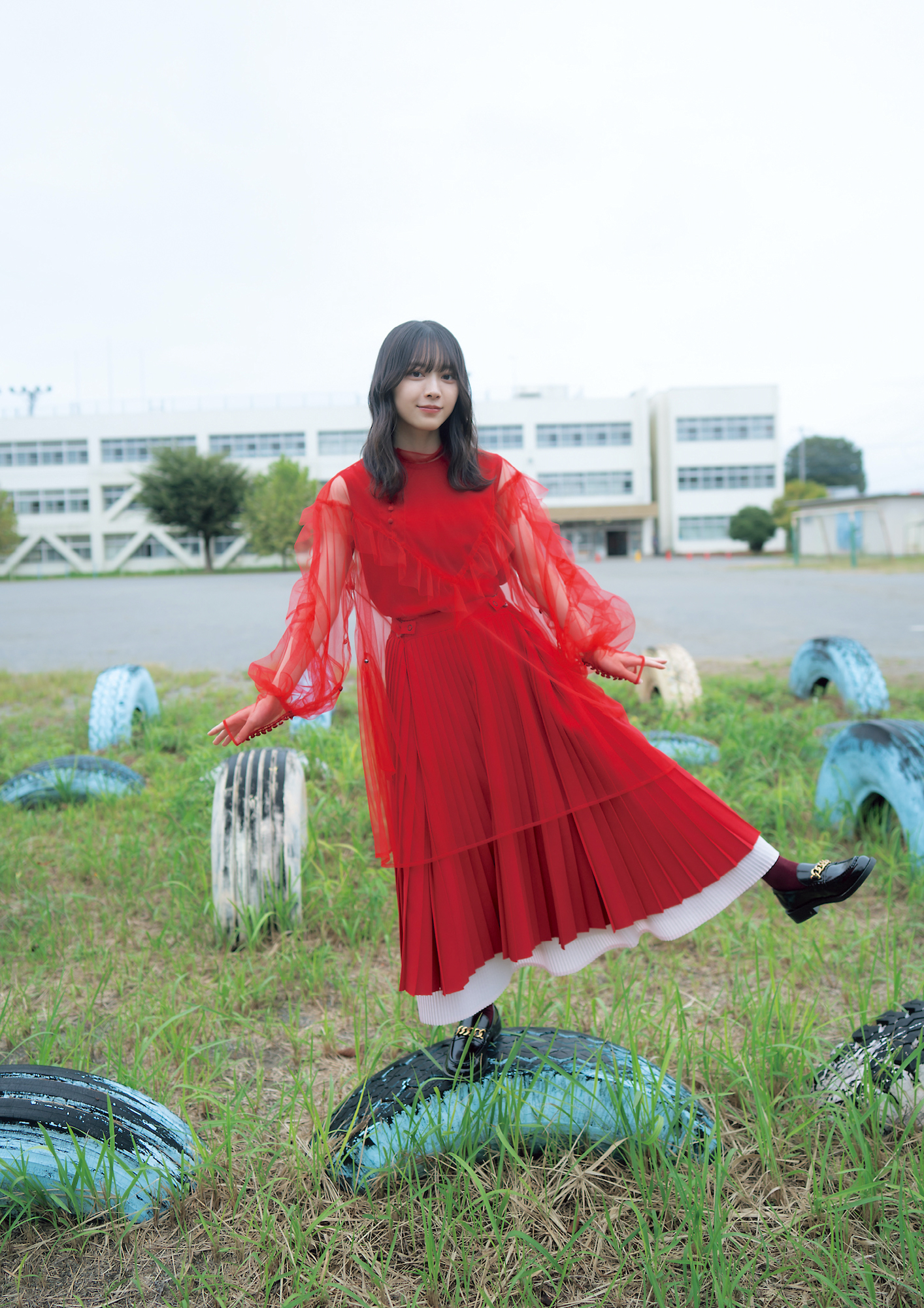櫻坂46 森田ひかる、制服を着て学校で撮影！「学生時代に戻ったようで